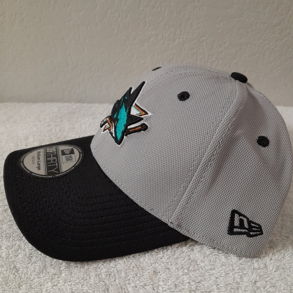 Sharks - Picture 2 of 5